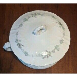 XLR 9 Inch Chamber Pot w/ Lid Vintage Farmhouse Cottage Ironstone